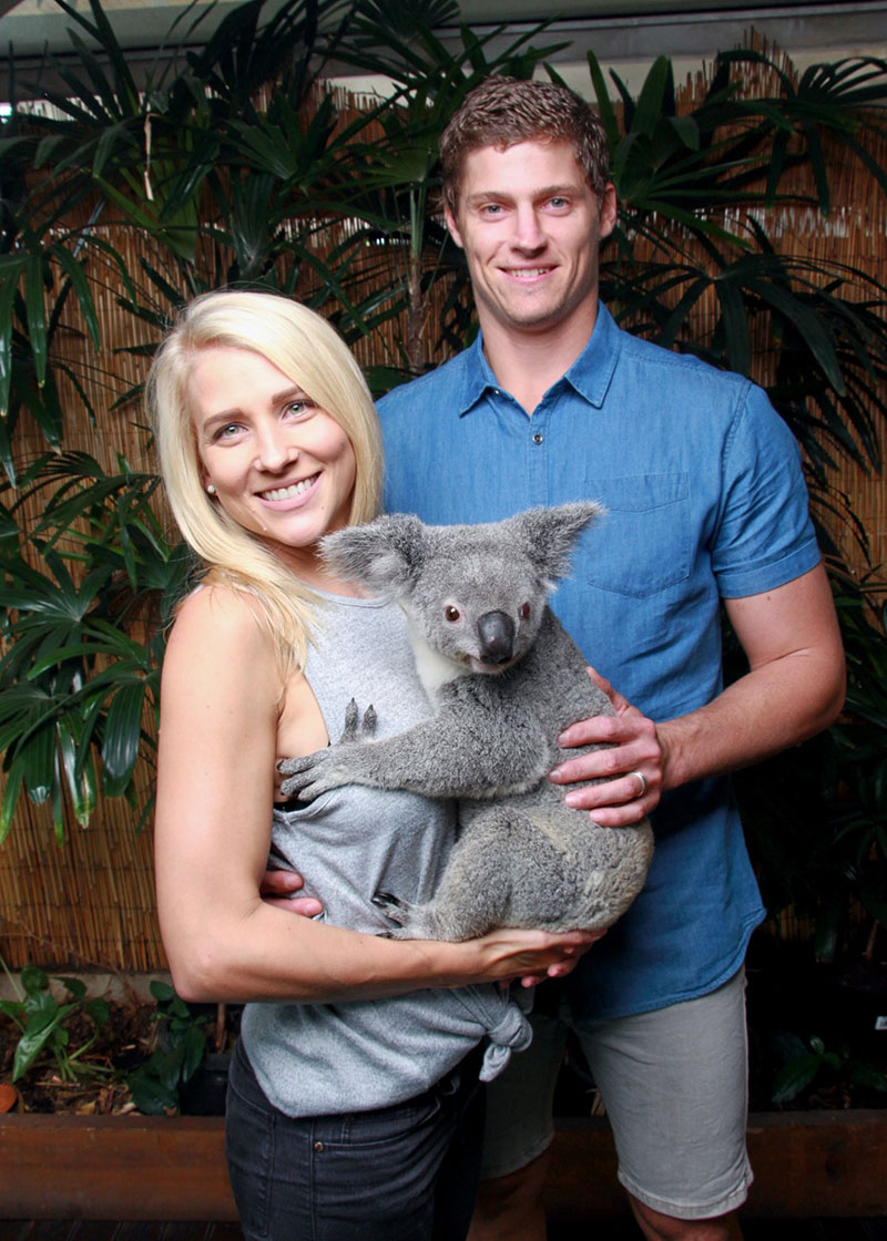 couple-photo-with-koala-cairns-zoom-wildlife-dome - Australian ...