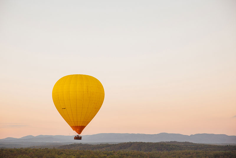 romantic activities in cairns for couples hot air ballooning over mareeba